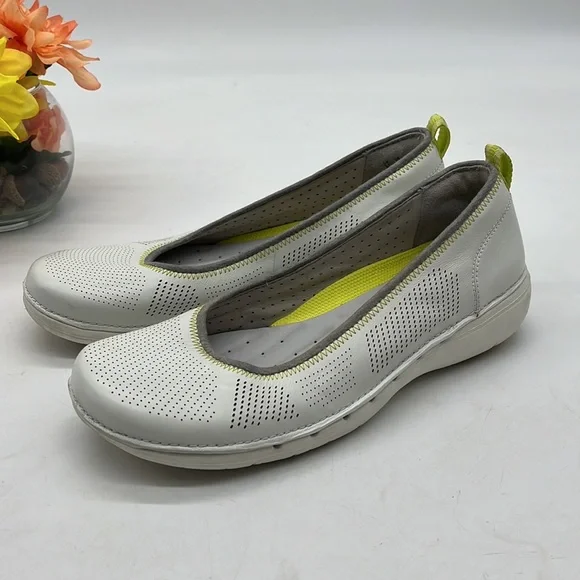 Clarks Artisan Unstructured White Ballet Flats Sz 8. BFL2705 - Picture 3 of 8